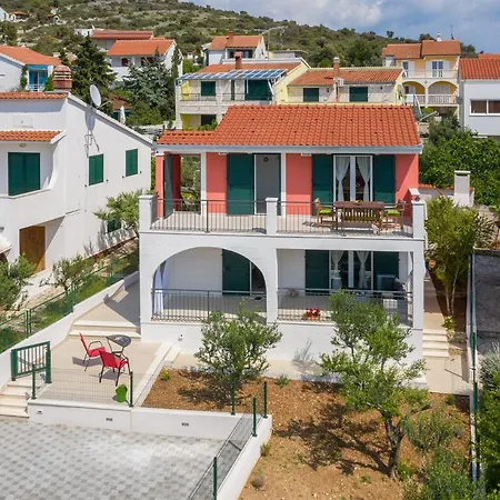 House With A Parking Space Kanica, - 17600 펜션