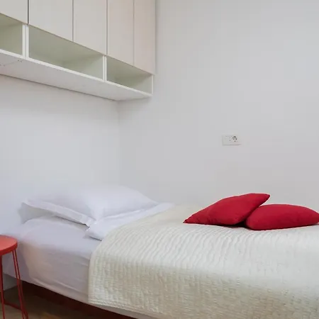 度假居 House With A Parking Space Kanica, - 17600 罗戈兹尼察