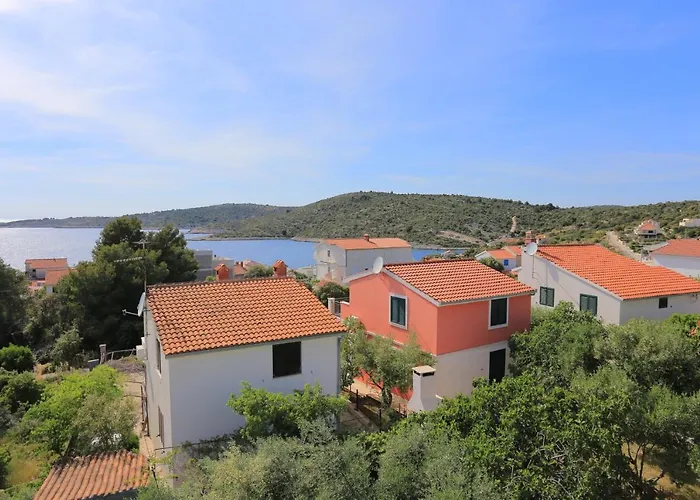 House With A Parking Space Kanica, - 17600 *