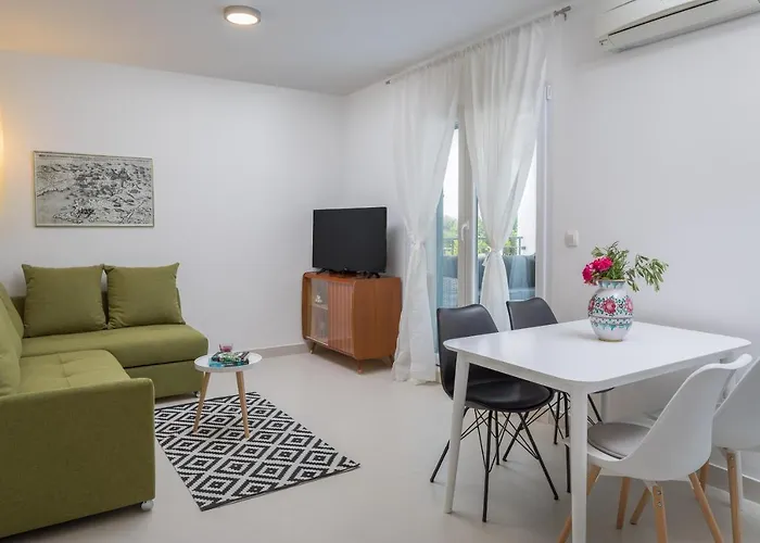 Holiday home House With A Parking Space Kanica, - 17600