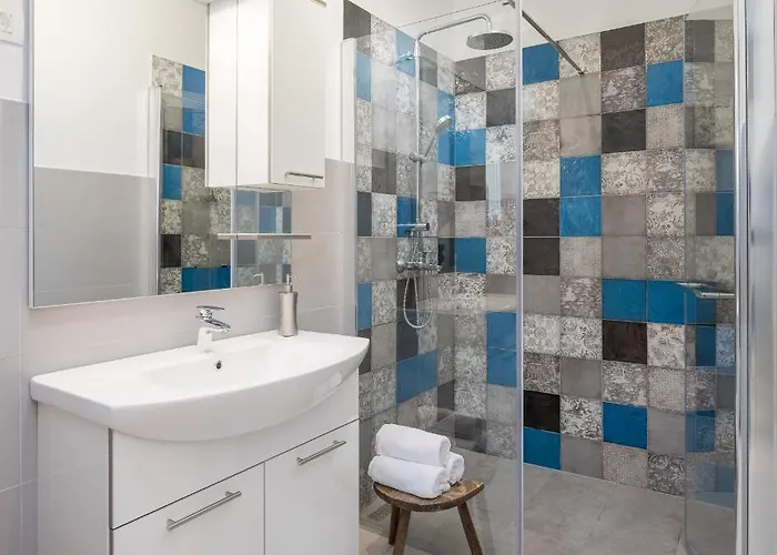 House With A Parking Space Kanica, - 17600 Vakantiehuis *